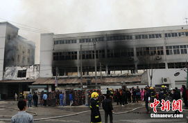 浙江溫州一包裝廠失火 65人獲救